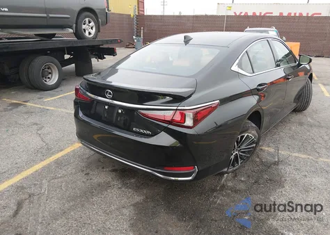 2025 Lexus Es 300H z USA, uszkodzony, nr VIN 58ADA1C17SU060186